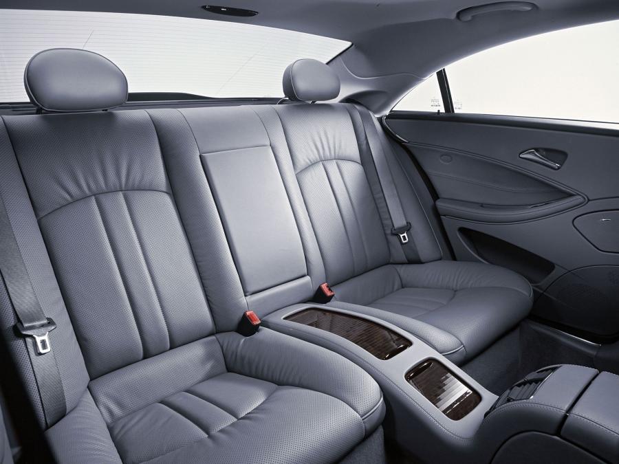  Mercedes-Benz CLS500 2004 года  (фото 24 из 30)